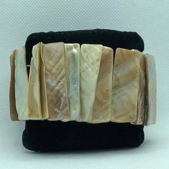 Abalone Mother of Pearl Wide Shell Stretch Bracelet - Picture 2 of 7